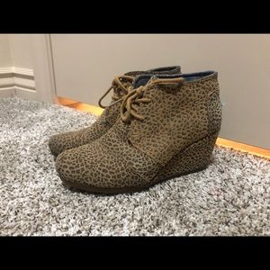 Toms Leopard Print Wedges